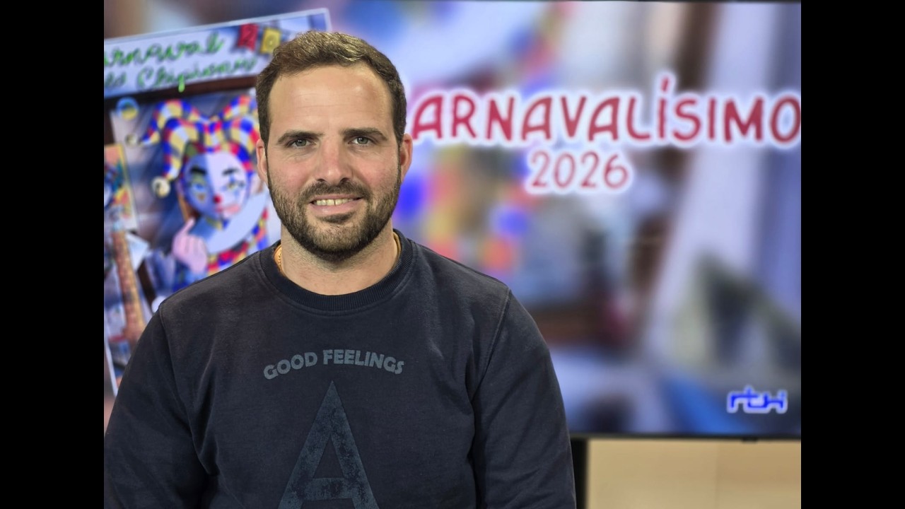 Carnaval&iacute;simo 2026. Cabalgata. Agrupaci&oacute;n Los Mu&ntilde;ecos