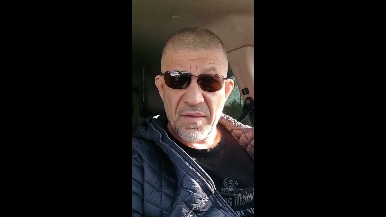 Стадный инстинкт у женщин сильнее личной неприязни.