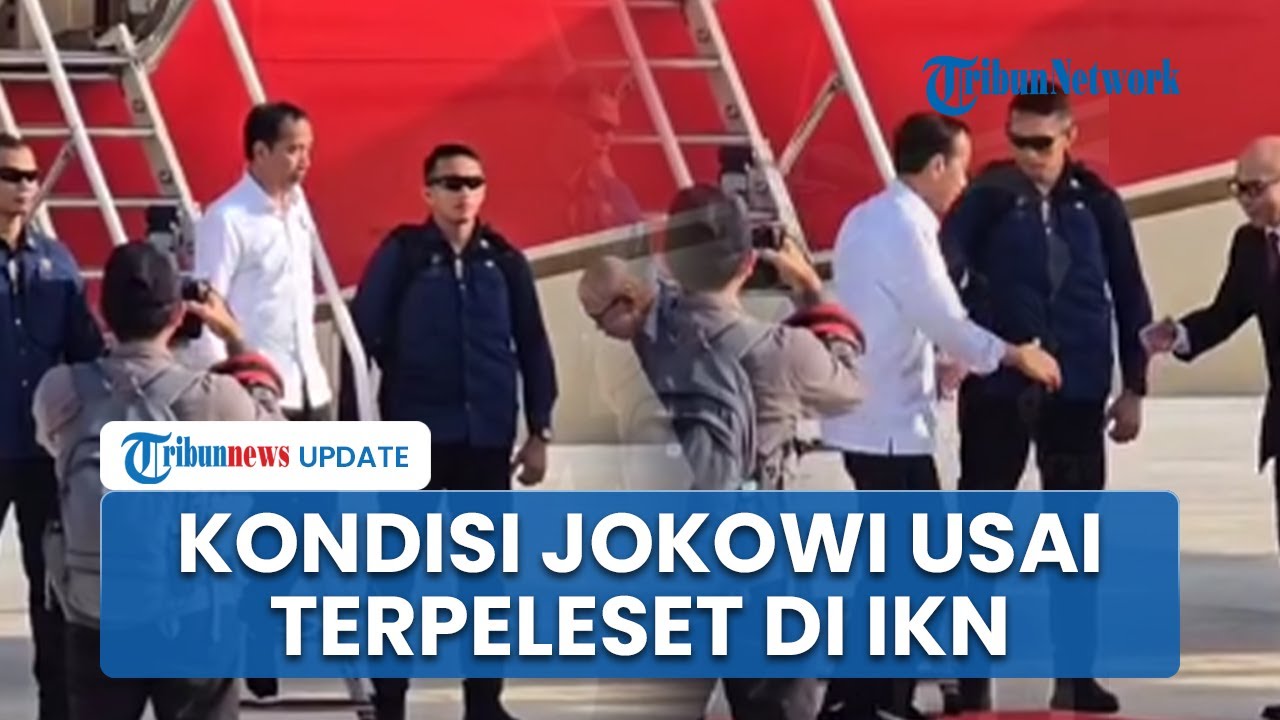 Detik-detik Jokowi Terpeleset di Tangga Pesawat saat Tiba Pertama Kali di Bandara IKN
