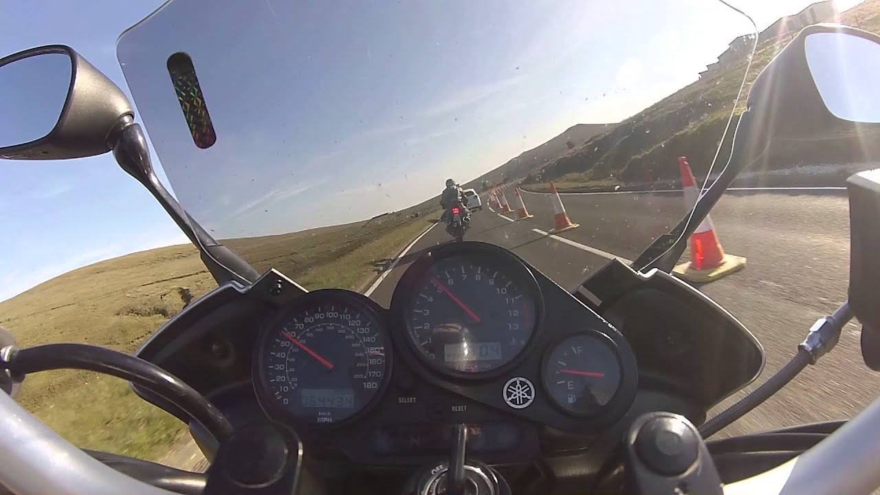 Yamaha fazer 1000 isle of man 2015.