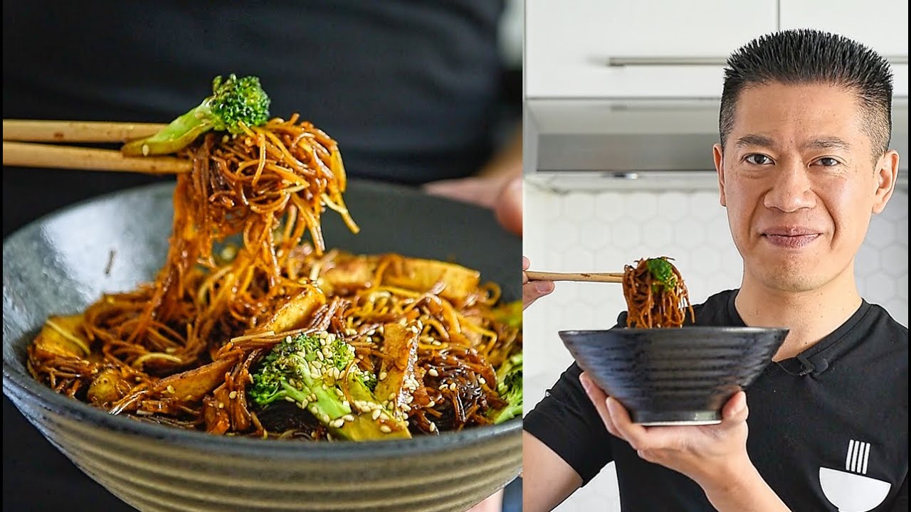 The Broccoli + Noodles recipe I can eat all month long!