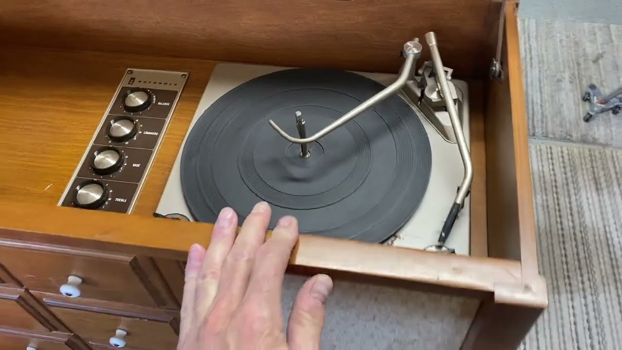 How to Remove Your VoM, Zenith, Motorola or GE Turntable, Record Player, Changer From a Console
