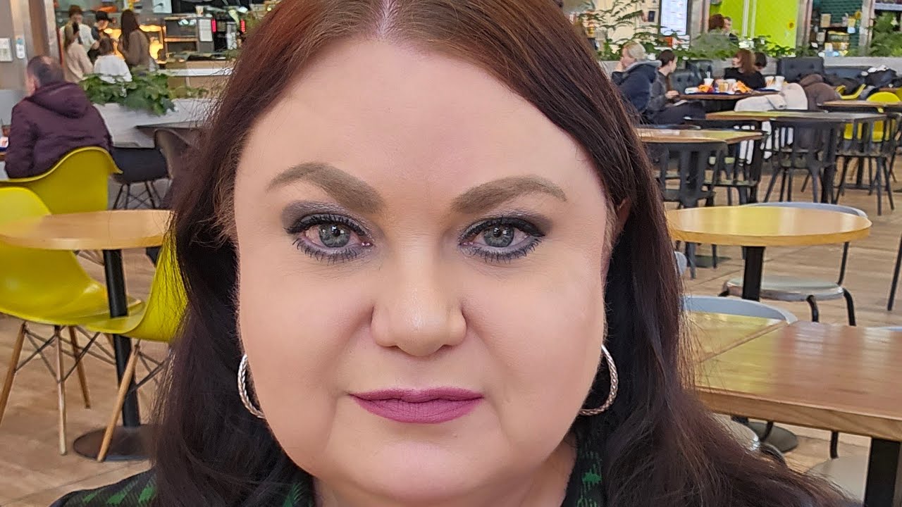 С 8 марта 💐  ТРЦ Мега Екатеринбург ✨️ Обзор цен и витрины магазина 🛍 