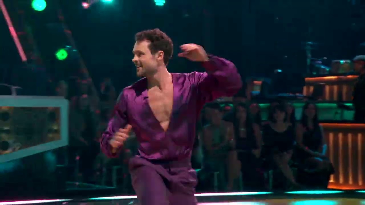 Dylan Efron&rsquo;s One-Hit Wonders Night Samba | Dancing with the Stars