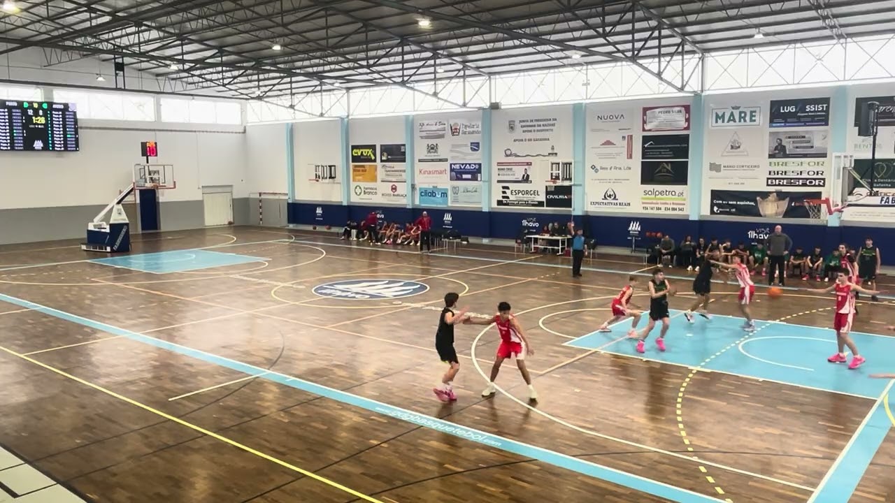 AB Porto 45 AB Aveiro 44