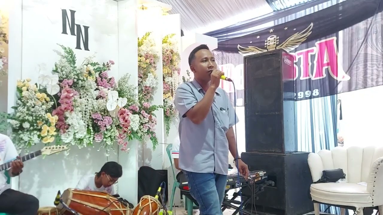 CINTA DAN AIR MATA//ANDRE BOSQ//ROBUSTA MUSIC