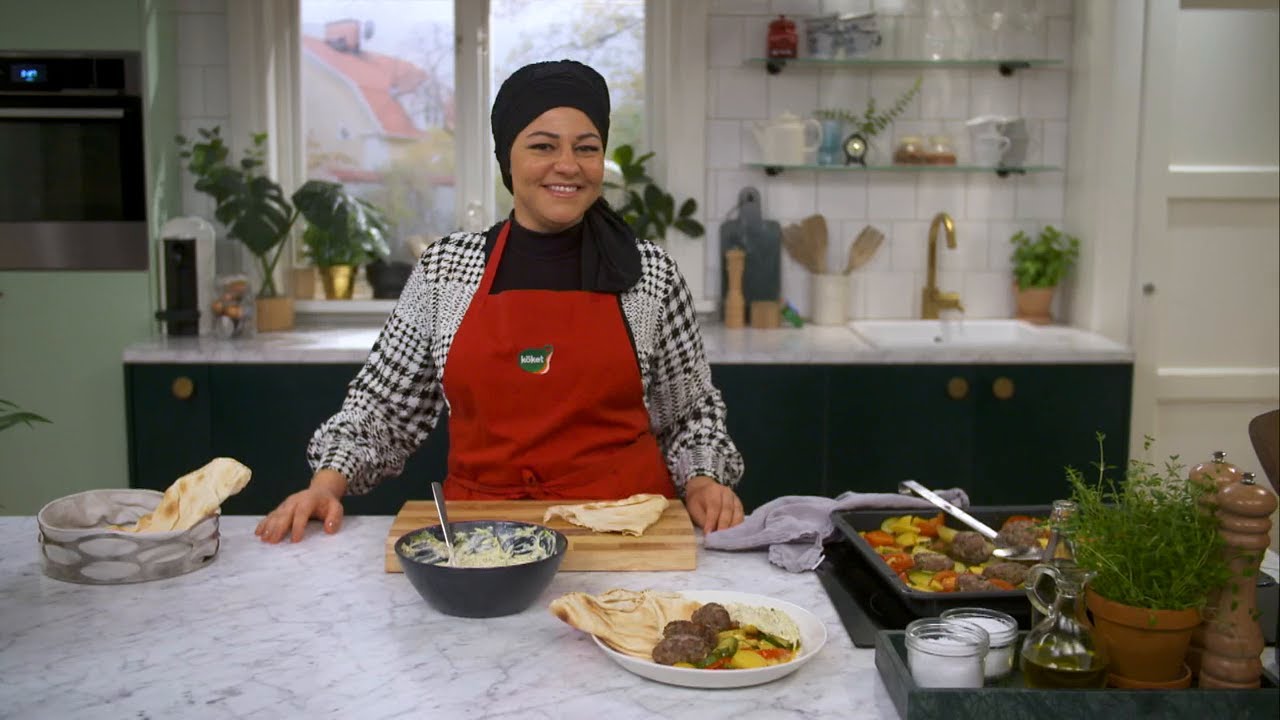 Kökets middag: Köfte på plåt med harissayoghurt - Köket