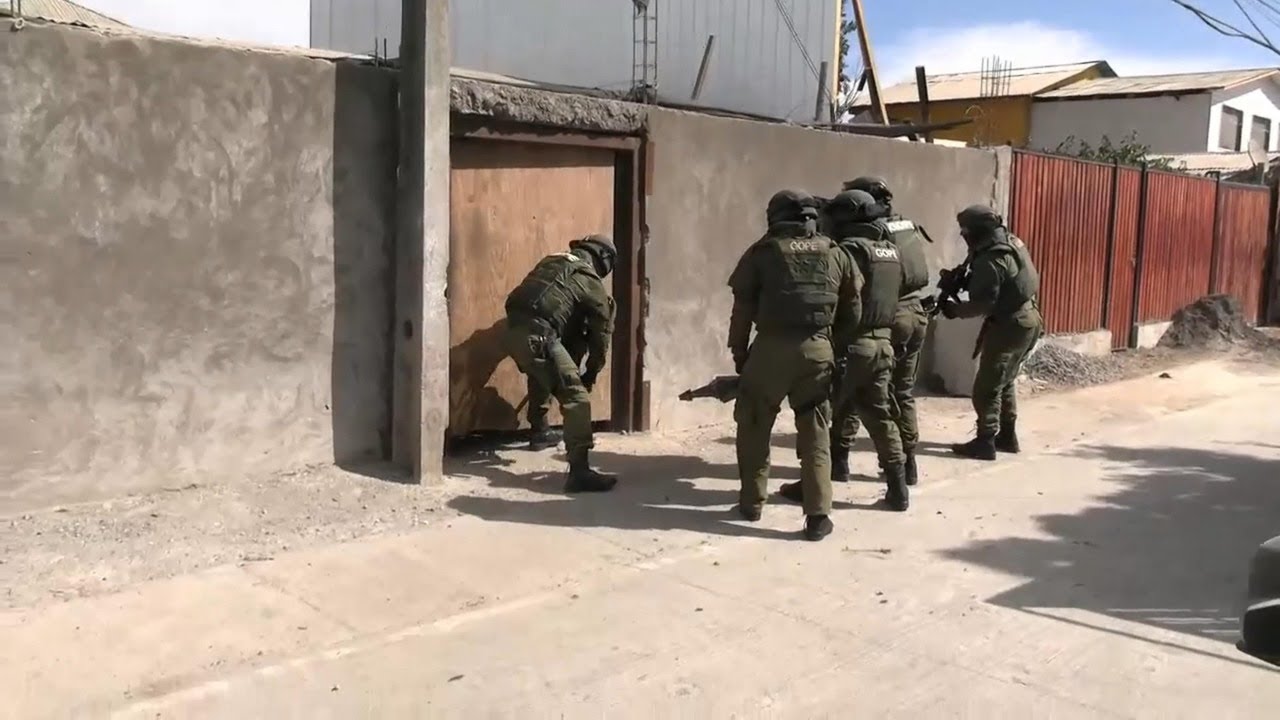 Capturan a fabricante de pistolas y subametralladoras que vendía armas a bandas criminales