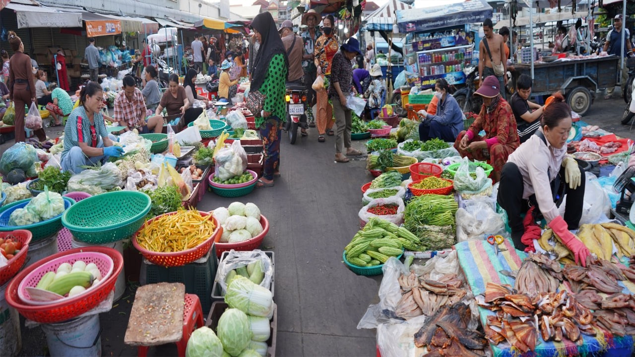 Amazing Early Morning Vegetable Market In Chbar Ampov 2026 &ndash; Early Morning Lifestyle Of Vendors