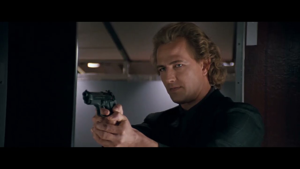 Захват пассажирского самолёта. Passenger 57
