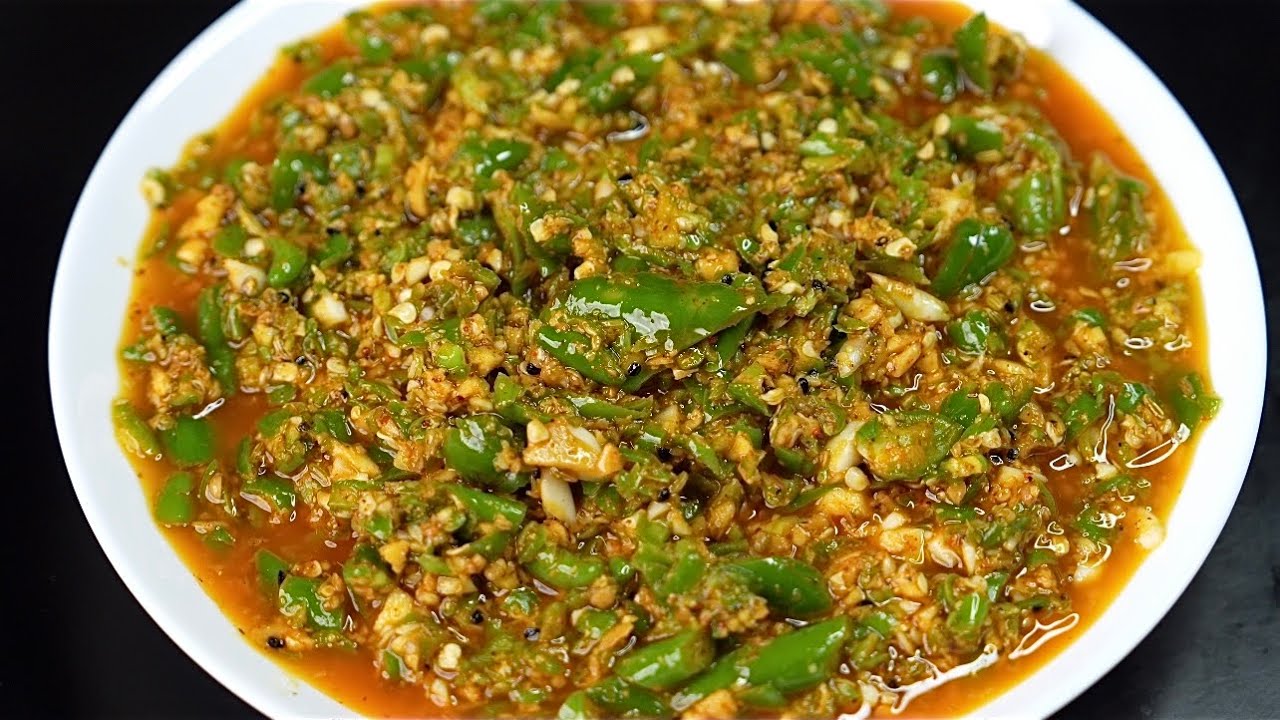 Hari Mirch Ka Achar | मिर्च का अचार जब भी बनाती हूं सबसे ज्यादा मै ही खाती हूँ 😃