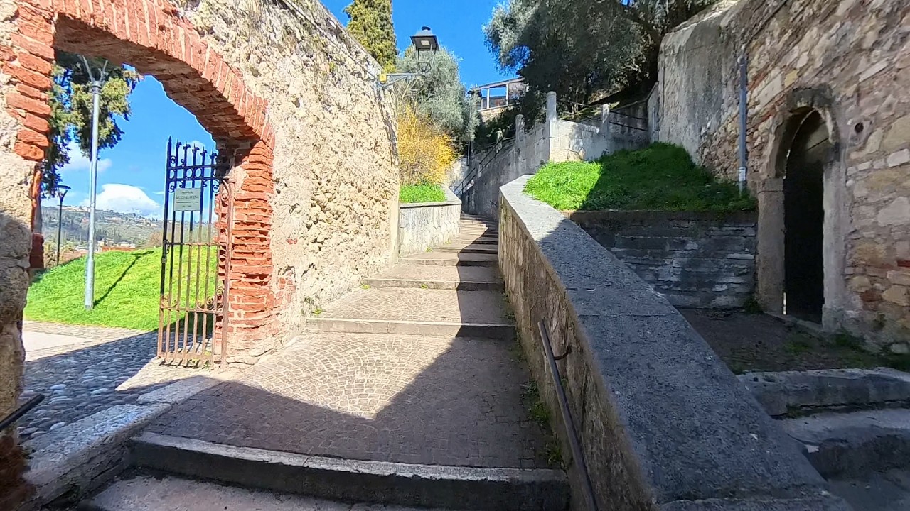 Verona Walking | Scalone Castel San Pietro & Antonio Avena Park Views