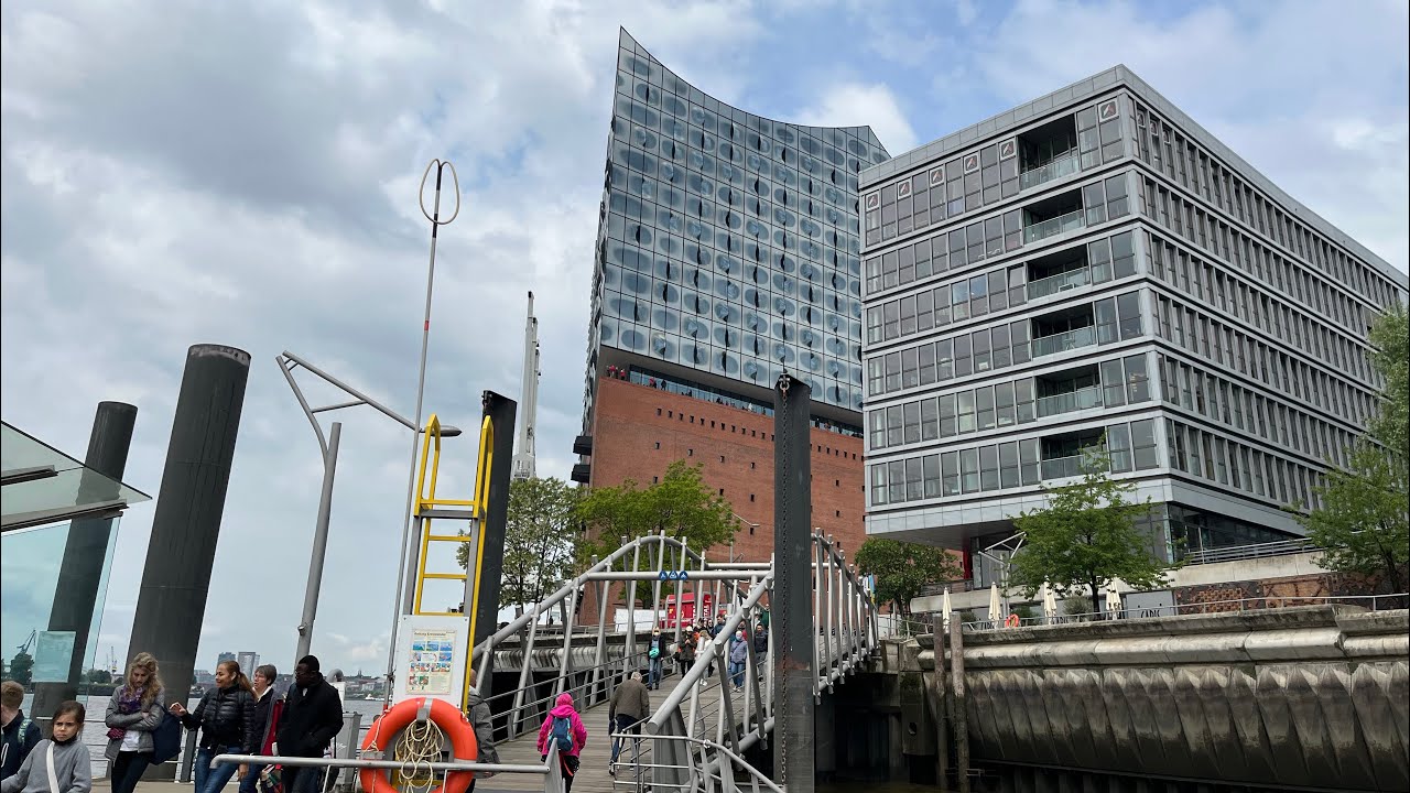 Mit der Fähre von Finkenwerder zur Elbphilharmonie - Blick von der Aussichtsplattform