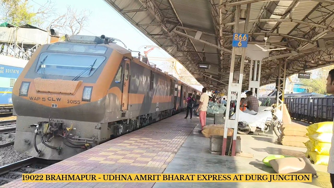 Short Railfanning In Durg Junction 🔥 | Azad Hind+Howrah Mail+Amrit Bharat Action 🔥 INDIAN RAILWAYS 