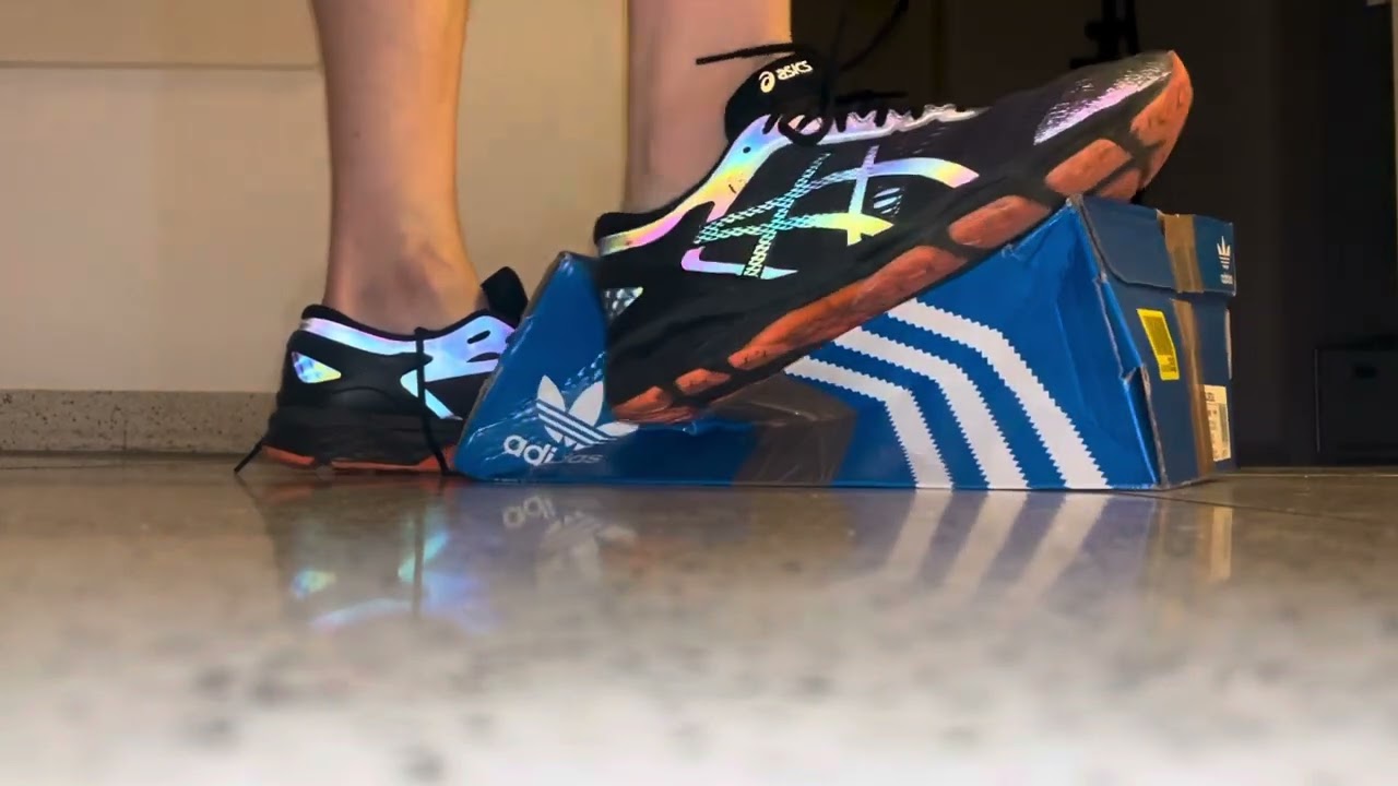 ASMR sockless  ASICS Kayano 24 Lite show crush boxes