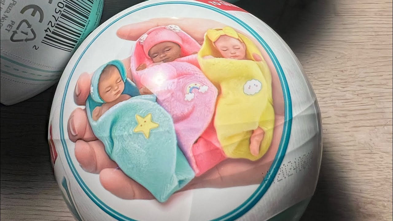 Mini Silicone baby box opening! #zuru