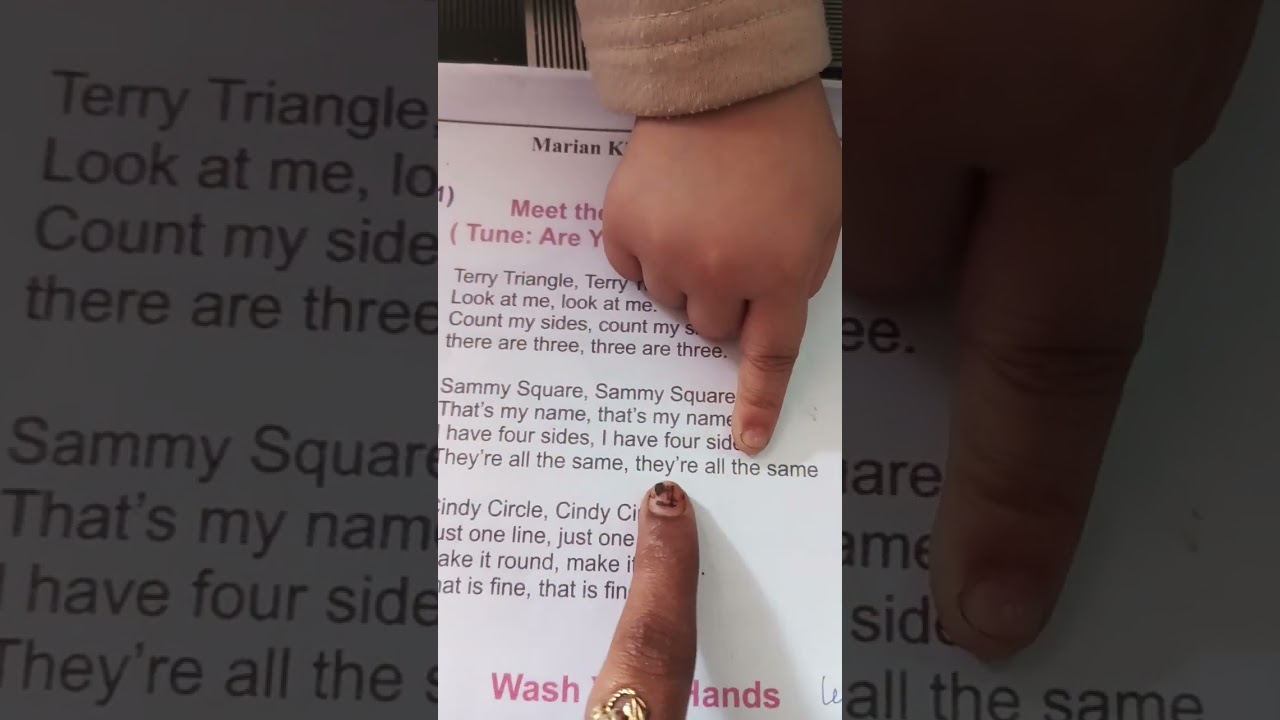 Meet the shapes poem jr kg #jrkg #poem #learning @kidsfuturevlog1533