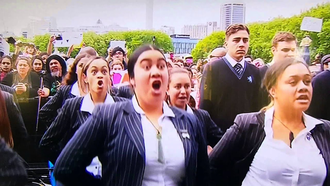 Welcome home All Blacks Haka - Rugby World cup 2015