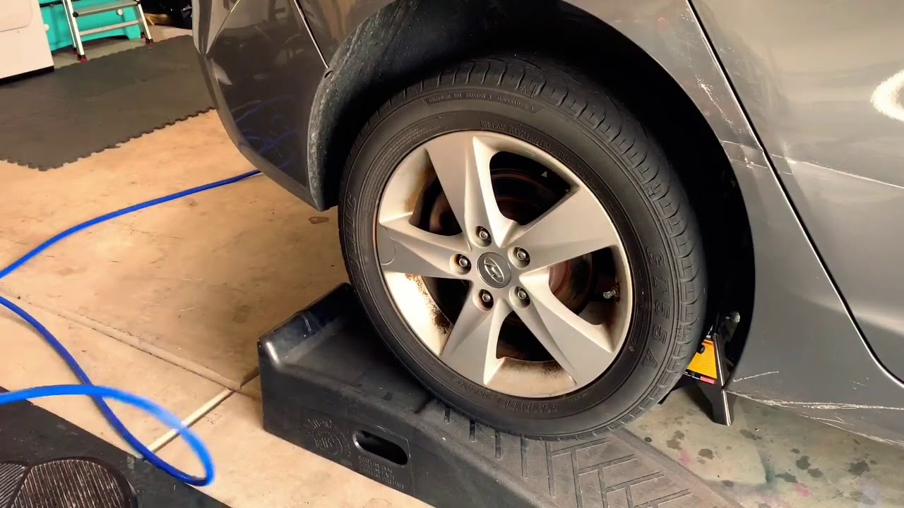 Changing Rear Break Pads 2013 Hyundai Elantra
