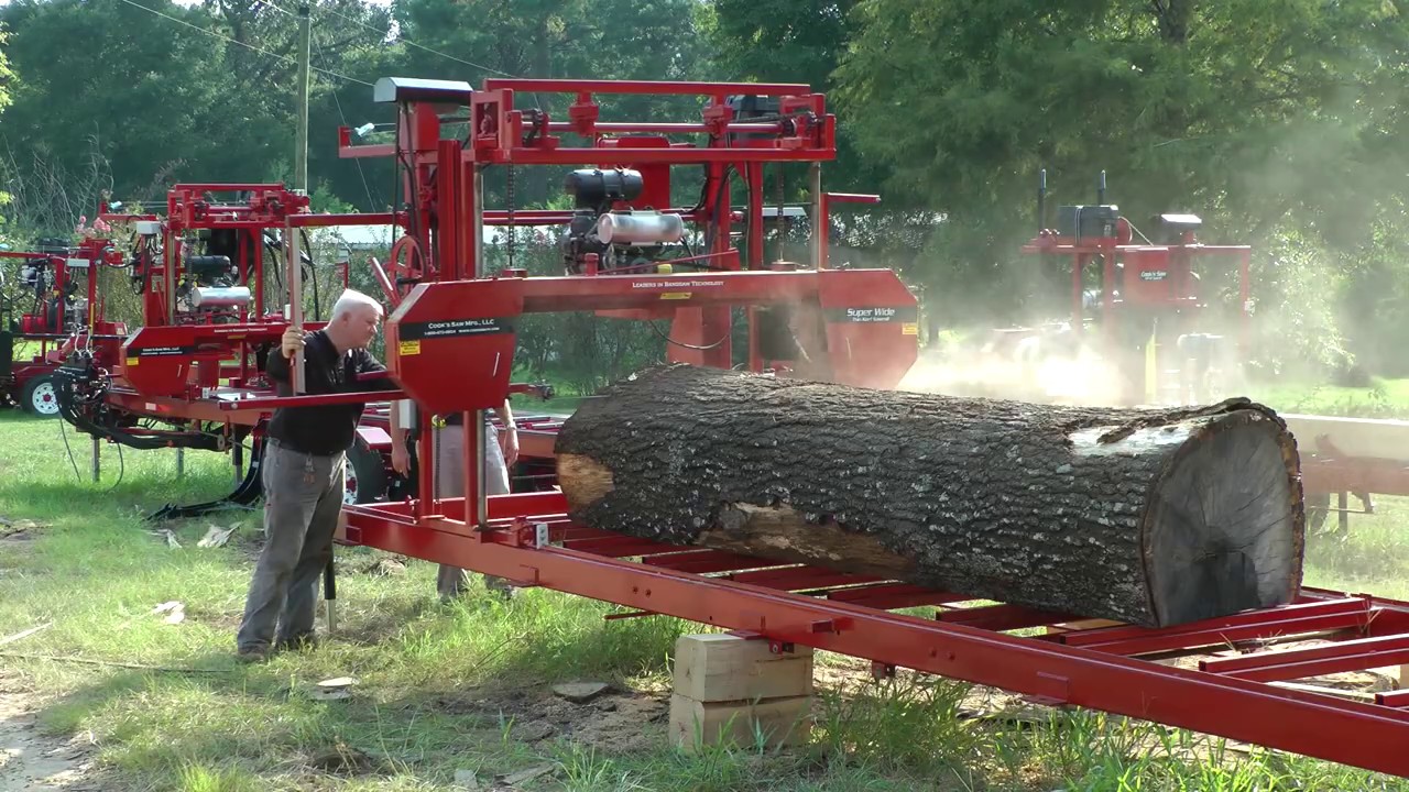 Cooks SW52 Super Wide Sawmill sawing a customers 40