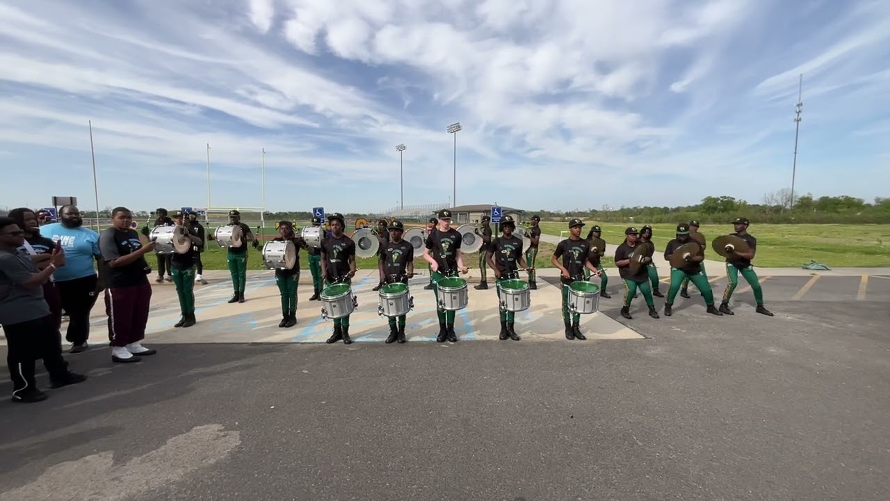 S〽️oove Groove Vs Huntington High Drumline Battle “Who Want Smoke”2023