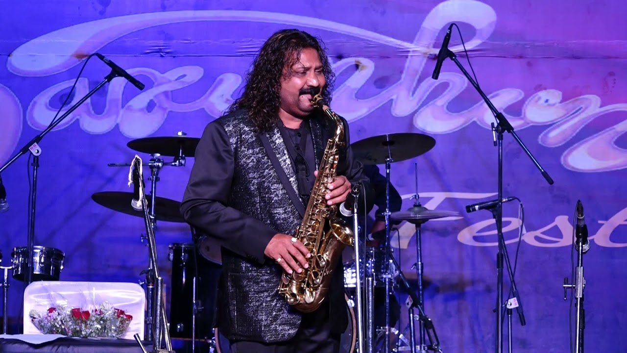 Manoj Ben Playing Aji Rooth Kar