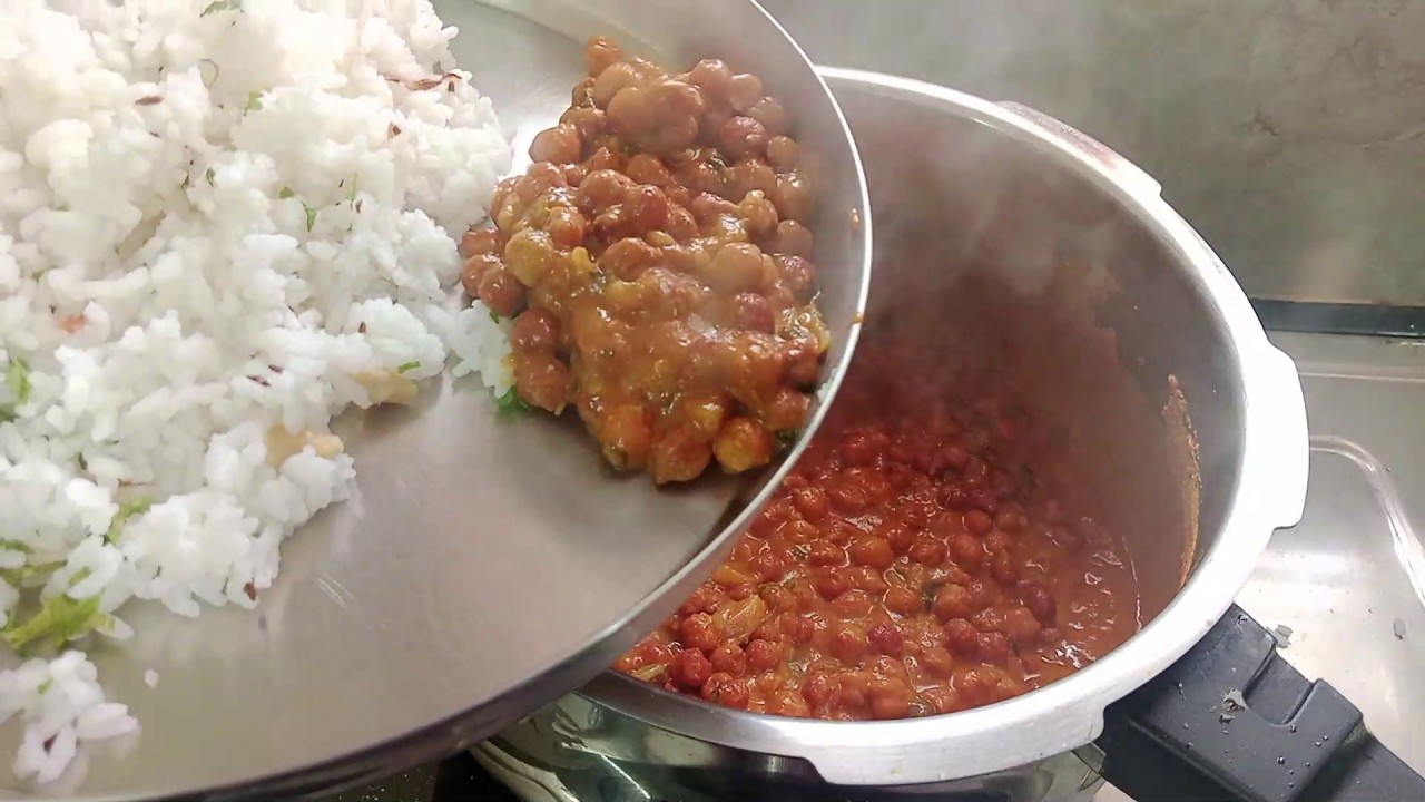 Secret Hotel Taste Black Chana Curry 🤫 | Kondakadala Kurma Recipe in Tamil | Protein Rich Gravy