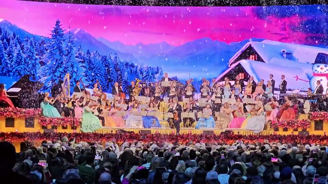 ANDRÉ RIEU & JOHANN STRAUSS ORCHESTRA - Snow Waltz (Live in Madrid) 4K