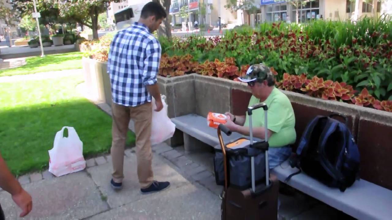 Feeding the Homeless - Ramadan Special