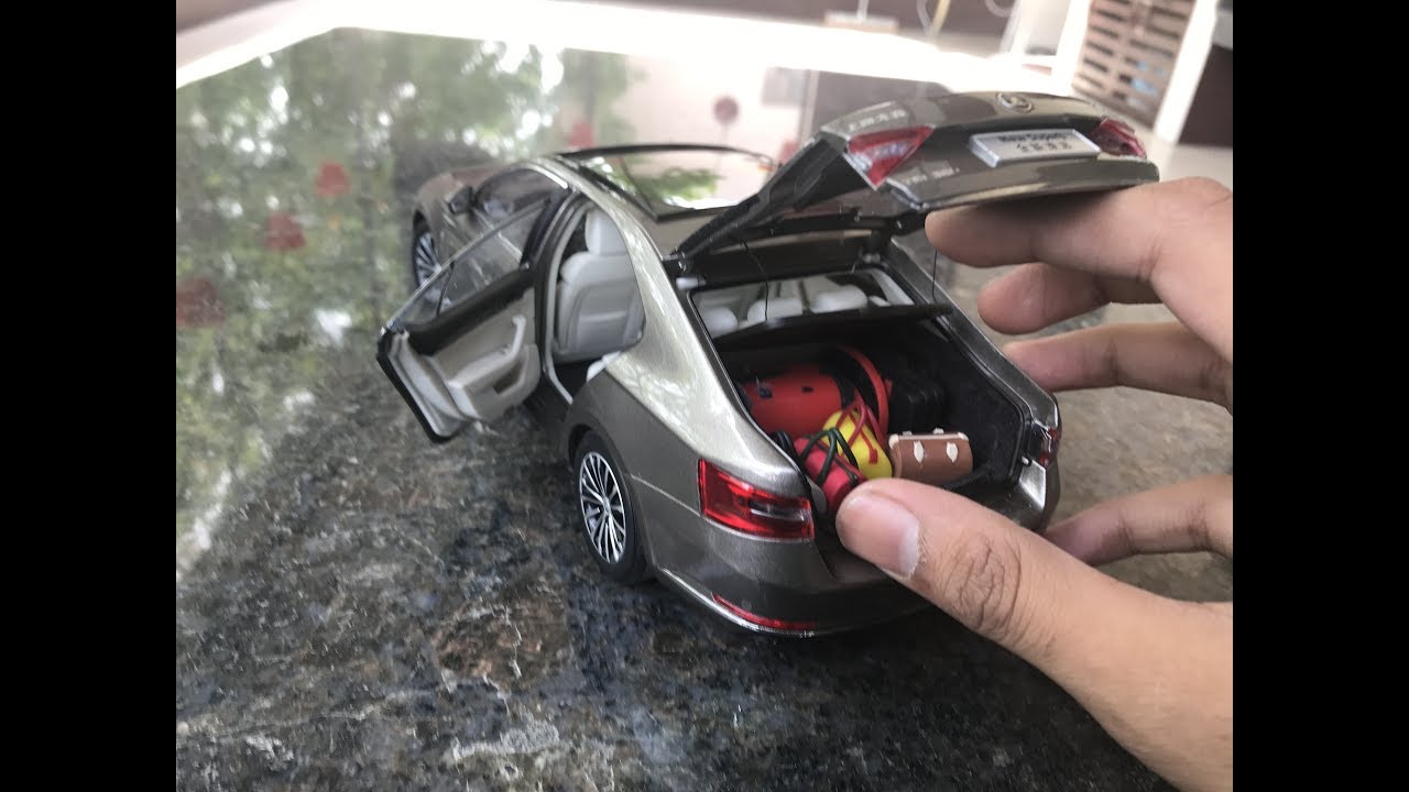 Diecast Unboxing-2016 Skoda Superb 1/18 Paudi Models