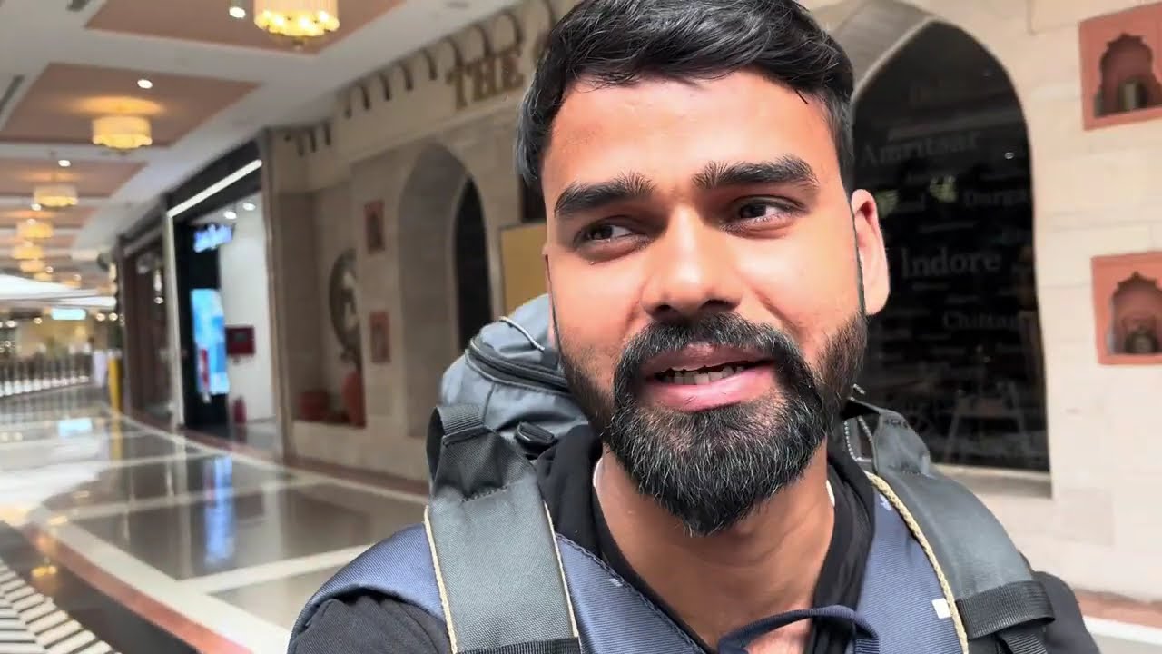 Mahakal ka Aashirwad lekar Omkareshwar pahucha 🙏 | Solo Travel Vlog