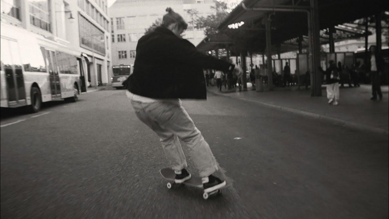 Place Presents: LEA - PUSHING