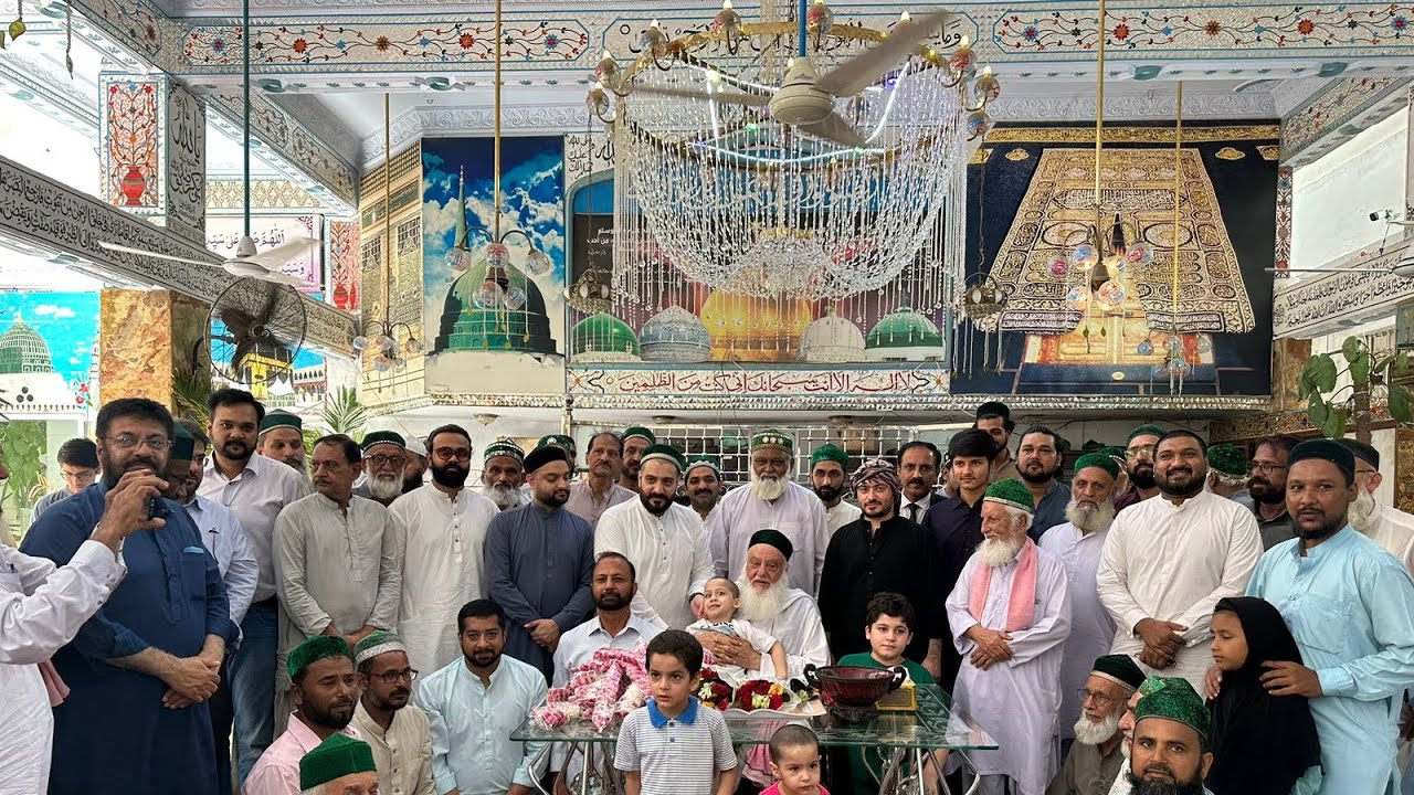 SHEHZADGAN KIRAM Ki adaeigi e Hajj ke bad Watan wapsi ||Mehboob murshid Kareem ne duaon se Nawaza ||