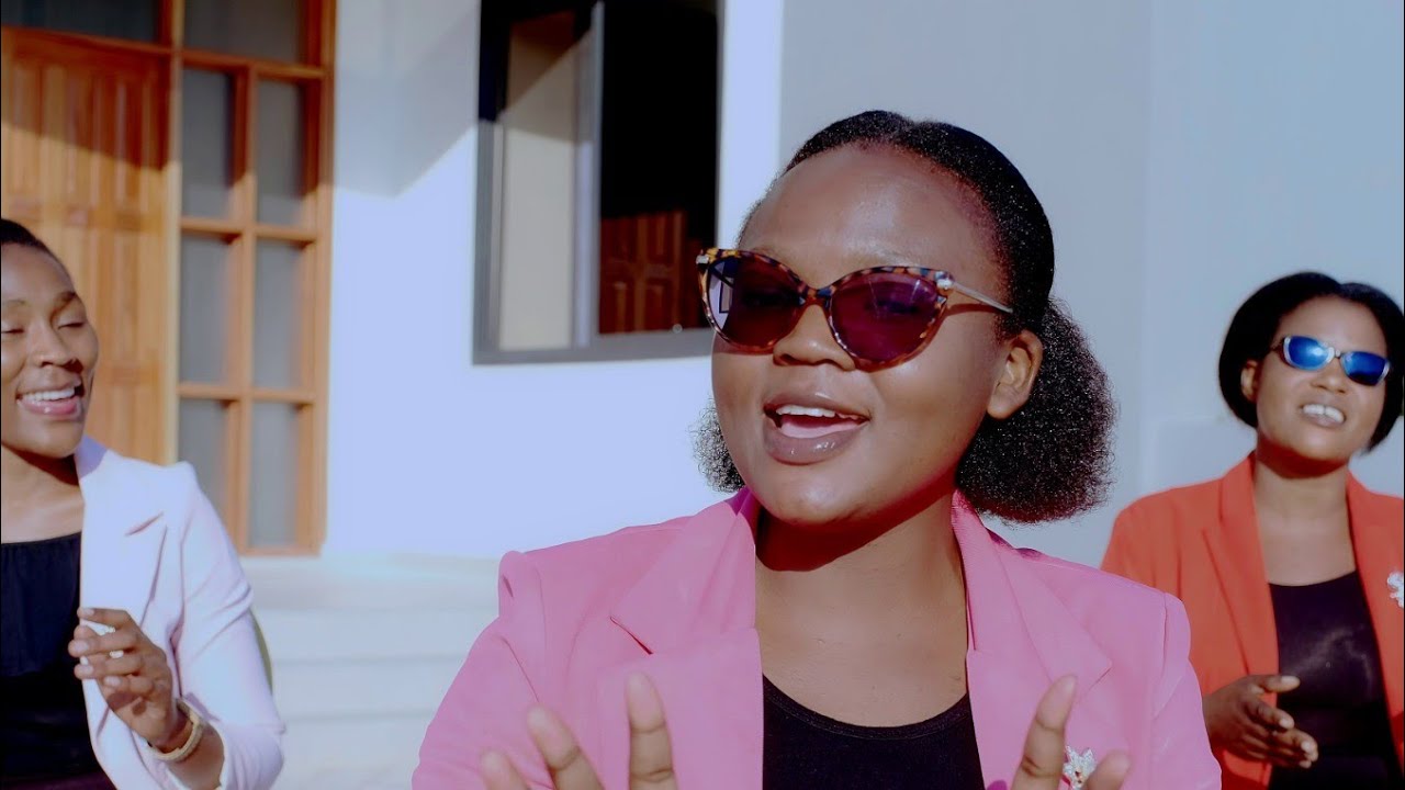 Tupo Katika Safari - Ladies of Faith