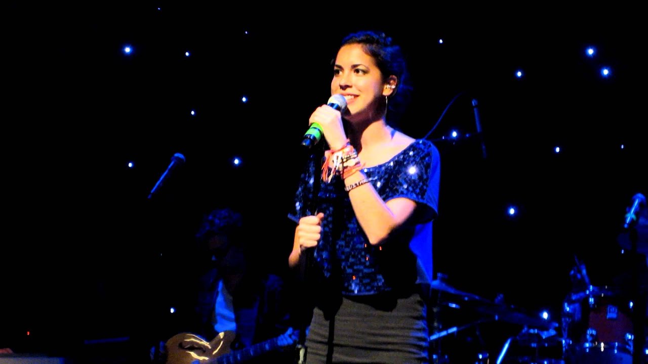 Meredith Stepien talking about Darren Criss at NYC SPACE Tour 11/27