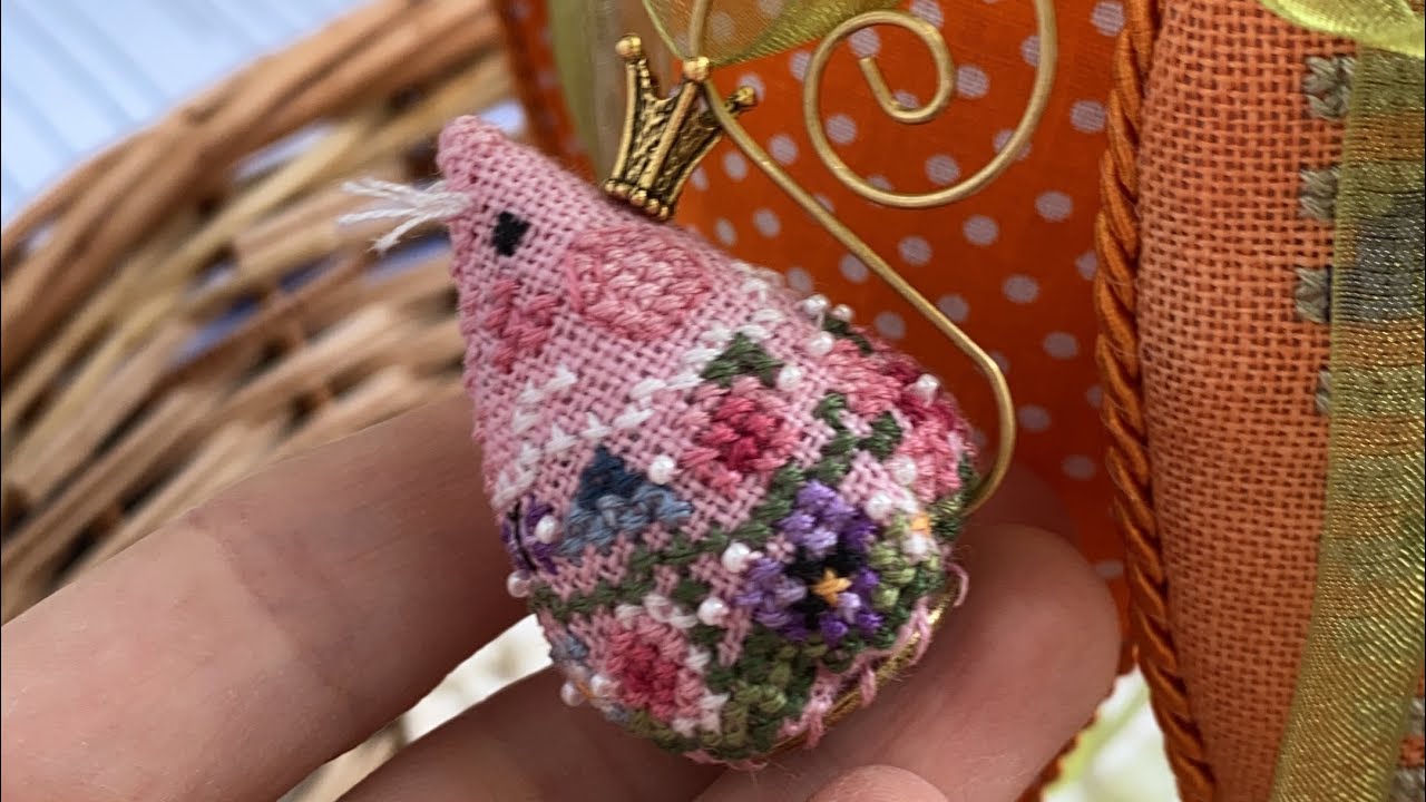 26. Мышка Queen of the Needle Mouse от Just Nan