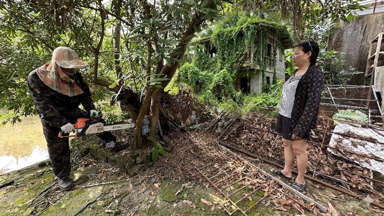 The old woman was shocked when she returned to her house by the lake.