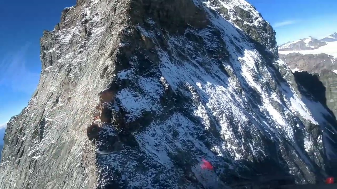 Flight around the Matterhorn by Air Zermatt / Matterhorn-Rundflug mit Air Zermatt