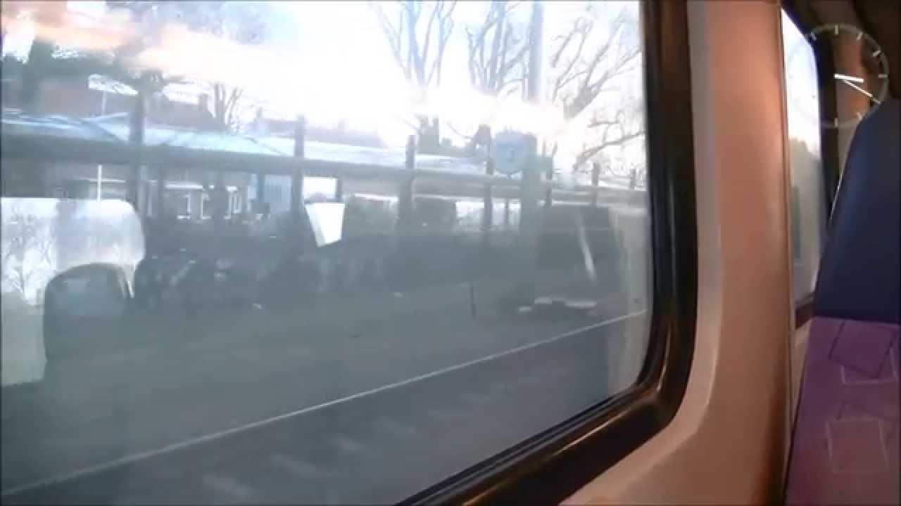 VIRM kruising te Middelburg en mee naar Vlissingen.