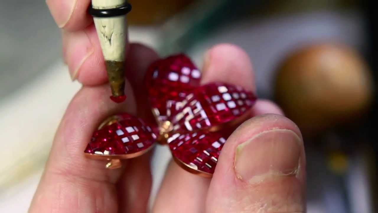 Mystery Set™ specialist - Les Mains d'Or™ Van Cleef & Arpels seen by Loïc Prigent 7/9