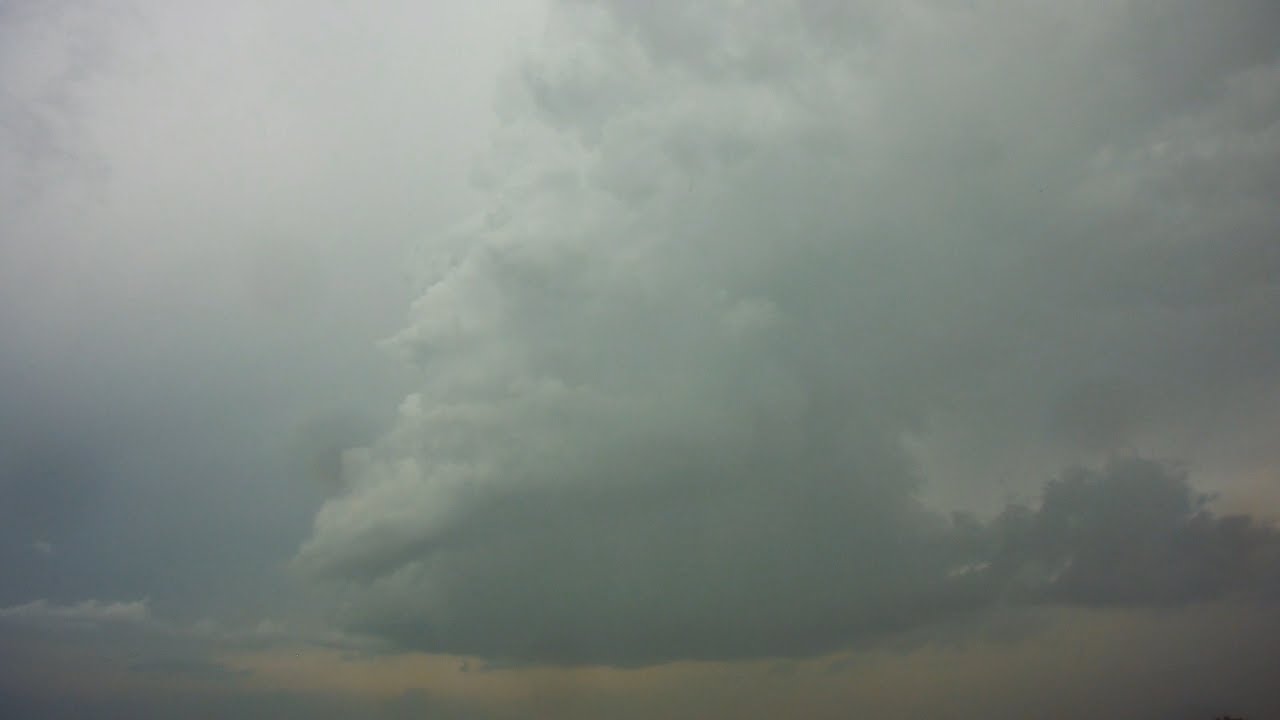 LP Supercell. Суперъячейка по типу слабых осадков. 2 августа 2021. Ярославль.