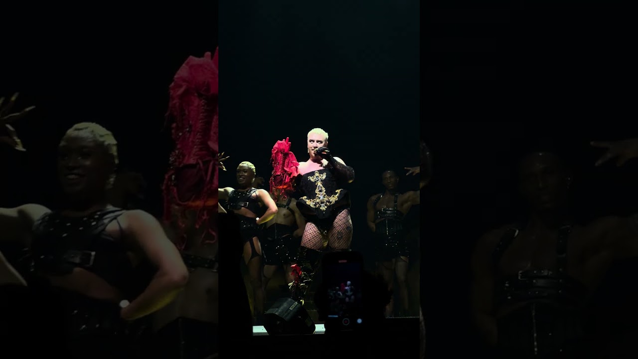 Sam Smith - Human Nature + Unholy (Live at Bercy, Paris) 13/05/2023