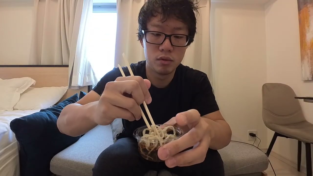 7-Eleven, Uber Eats & Arcades in Japan!