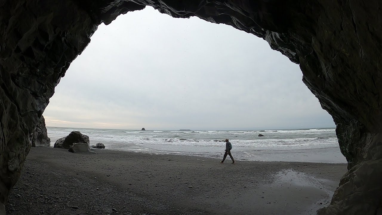 Hiking Ruby Beach (Olympic National Park)