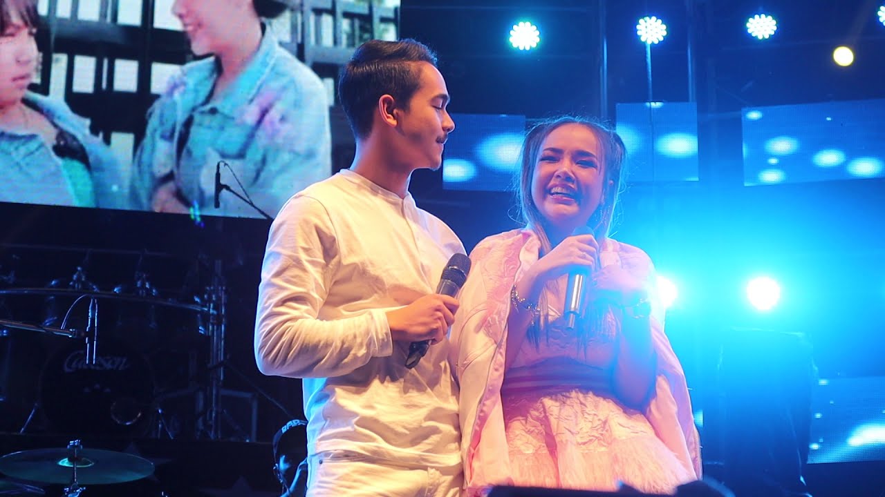 ครั้งแรกยิวxเจนนี่ บนเวที