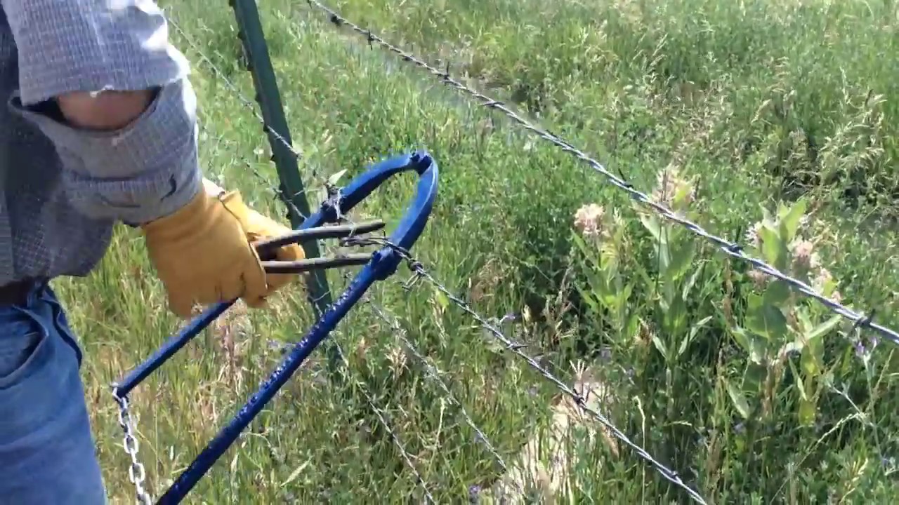 Stretching Fence with a Texas Fence Fixer