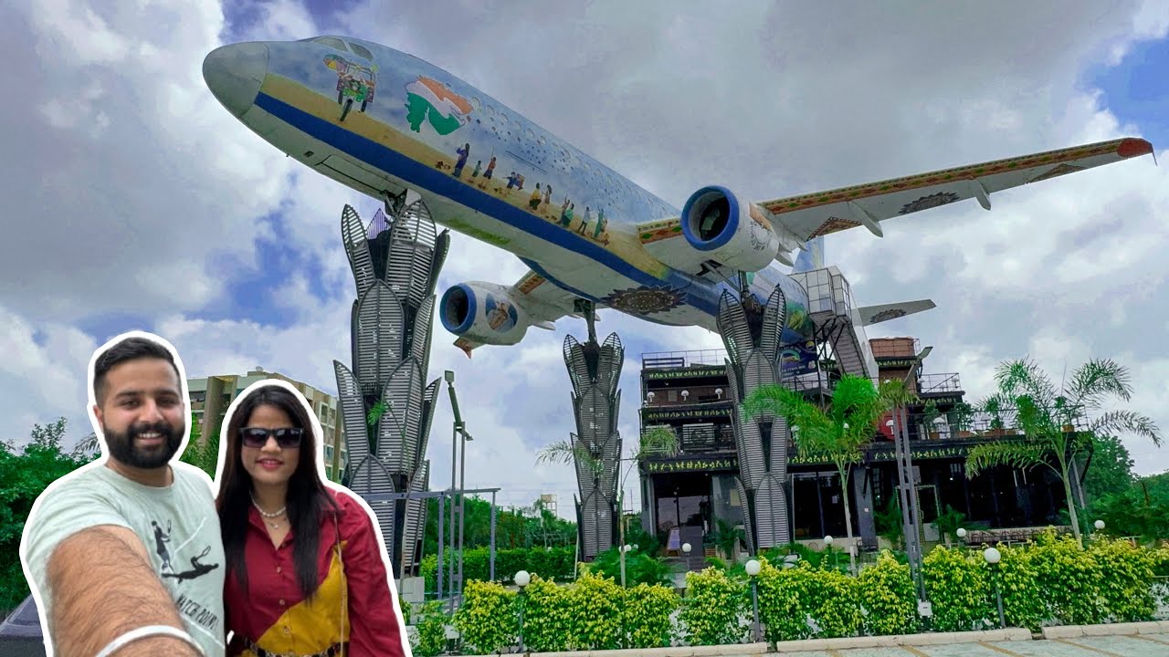 Unlimited Food Restaurants in Ahmedabad | Aeroplane में बैठ के खाना खाया Dine in the clouds VRAJ RAO