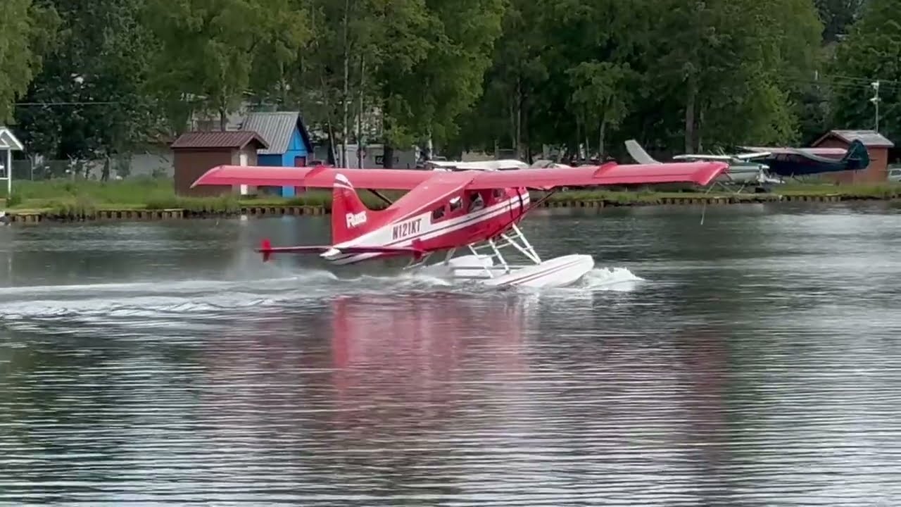 Lake Hood Anchorage Seaplane Base PLANE SPOTTING #anchorage #anchorageairport