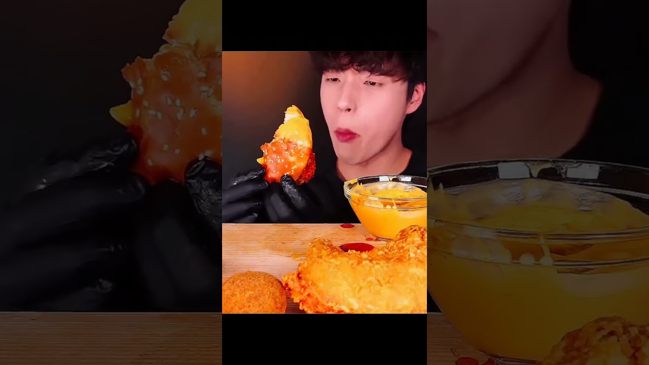 Unlimited Pistol Leg Fried Chicken 🍗 Hamburger Mukbang Challenge! | Foodie Feast #Shorts