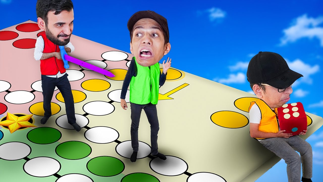 بازی منچ رو در دنیای واقعی بازی کردیم 🤣